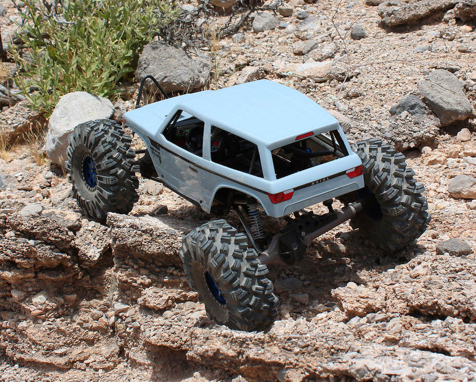 Axial Wraith with 2.2 USD Sticky Tire